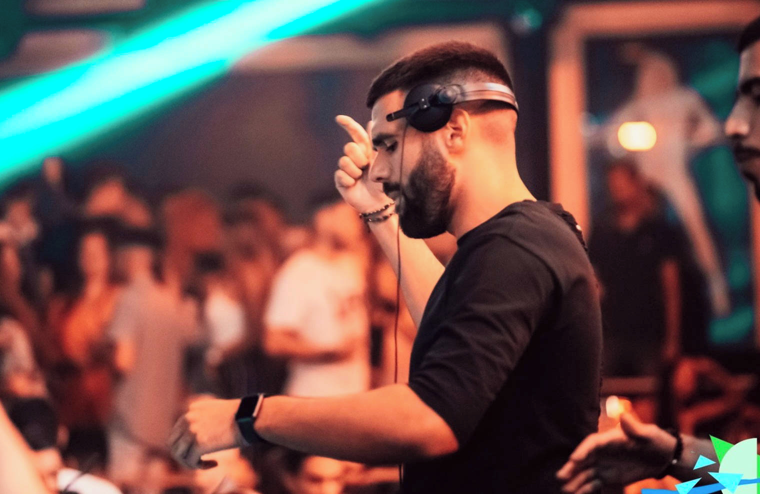 //www.jet2holidays.com/-/media/assets/product images - custom overview groups/cfu/get in the groove/cfu_88080_cabo_corfu_0125_05_689x448.jpg